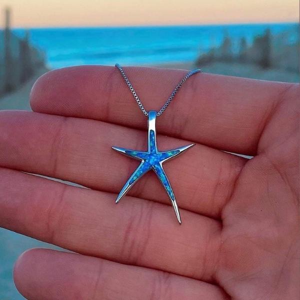 Collier Marin en Argent Orné d’une Étoile de Mer en Opale Bleue