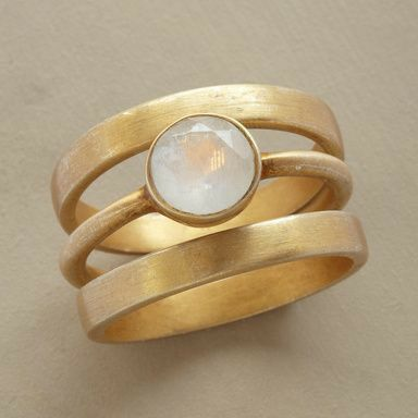 Bague en pierre de lune ornée d'incrustations en or et argent vintage