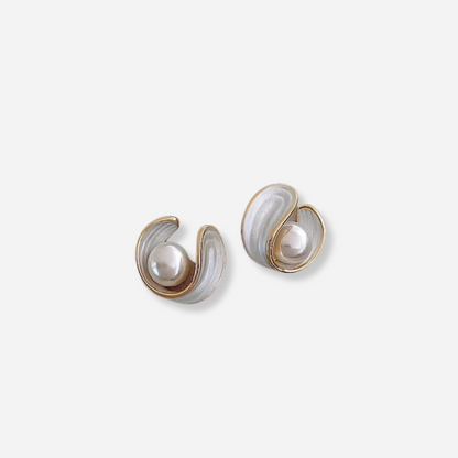 Antoinette™ | Boucles d’oreilles de luxe avec opale blanche