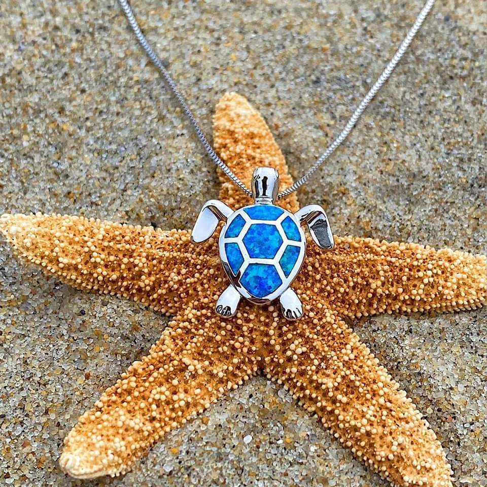 Parure Collier et Boucles d’Oreilles Tortue de Mer en Opale et Argent