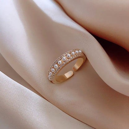 Bague en Or de Luxe Ornée de Perles