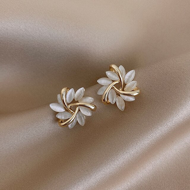 Sonja™ | Boucles d’oreilles de luxe avec opale blanche