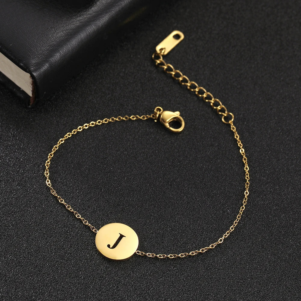 Amara™ | Bracelet initiales en acier inoxydable