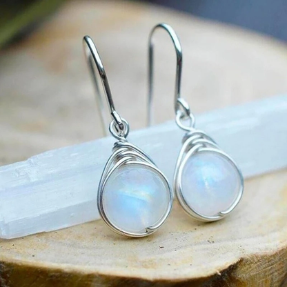 Boucles d'oreilles en argent ornées de pierres de lune en forme de goutte