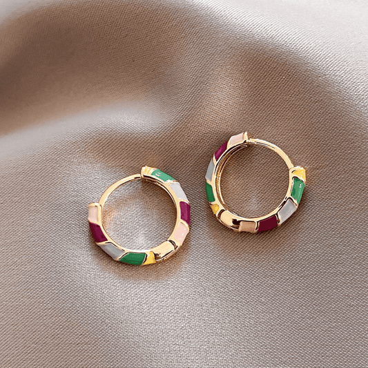 Élégantes Boucles d'Oreilles en Émail Doré