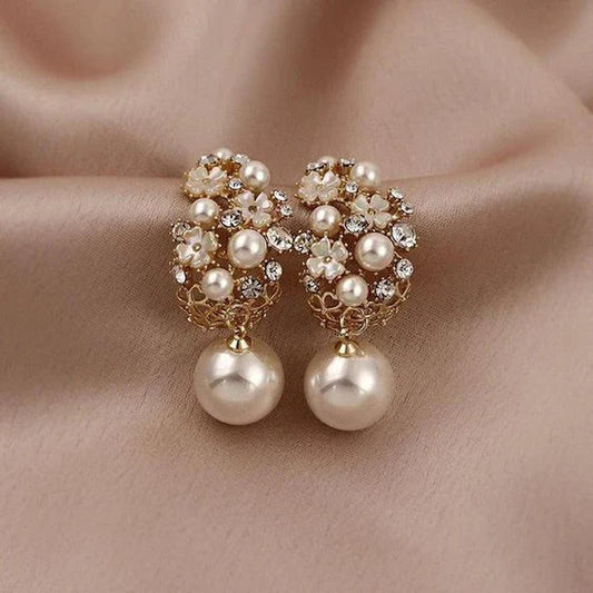 Élégantes boucles d'oreilles en perles florales