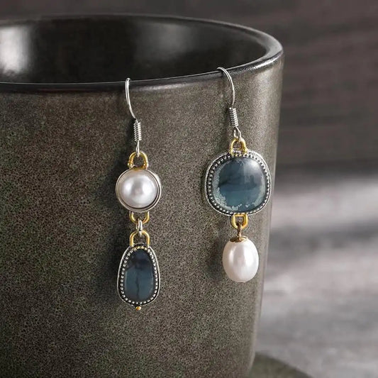 Boucles d'oreilles vintage en perles et pierres bleues