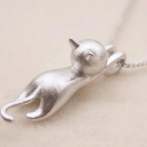 Collier joyeux avec un chaton en argent 925